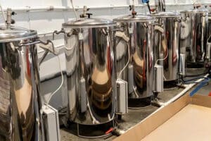 Biocompatible chromium coatings used for autoclave sterilization in food industry